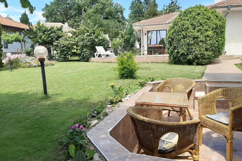 Guesthouse Oasis-Sabla Kültér fotó