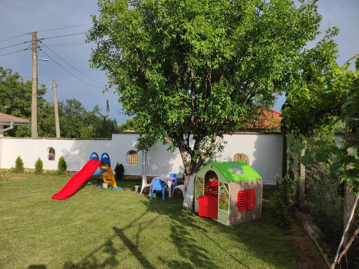 Guesthouse Oasis-Sabla Kültér fotó